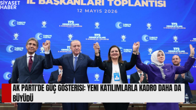 Cumhurbaşkanı Erdoğan, AK Parti’ye Katılan Belediye Başkanlarının Rozetlerini Taktı. 