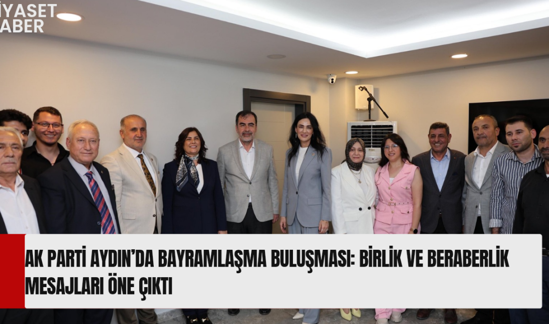 AK Parti Aydın teşkilatının Kurban Bayramı dolayısıyla düzenlediği bayramlaşma programında